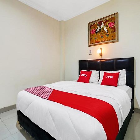 Oyo 90408 Hotel Horton Cirebon Extérieur photo