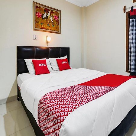Oyo 90408 Hotel Horton Cirebon Extérieur photo