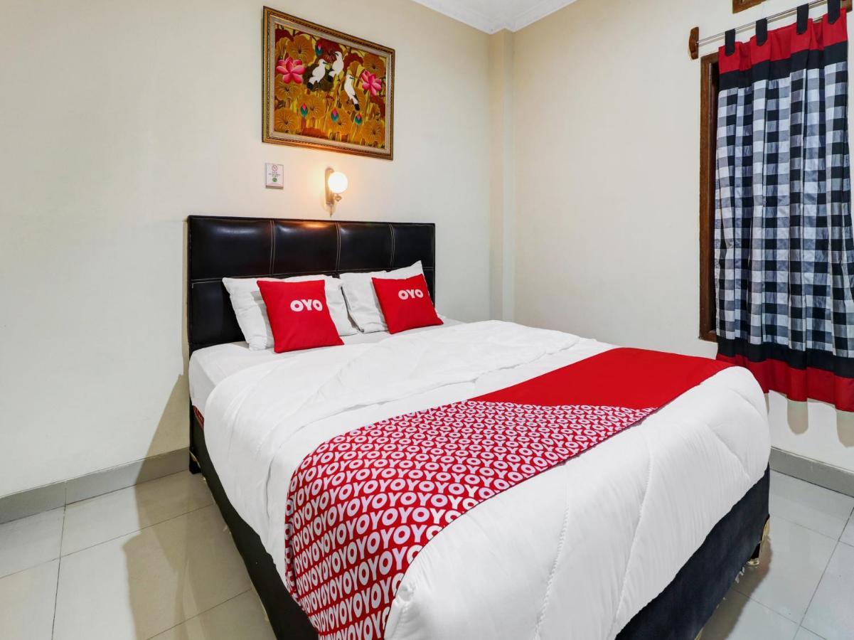 Oyo 90408 Hotel Horton Cirebon Extérieur photo