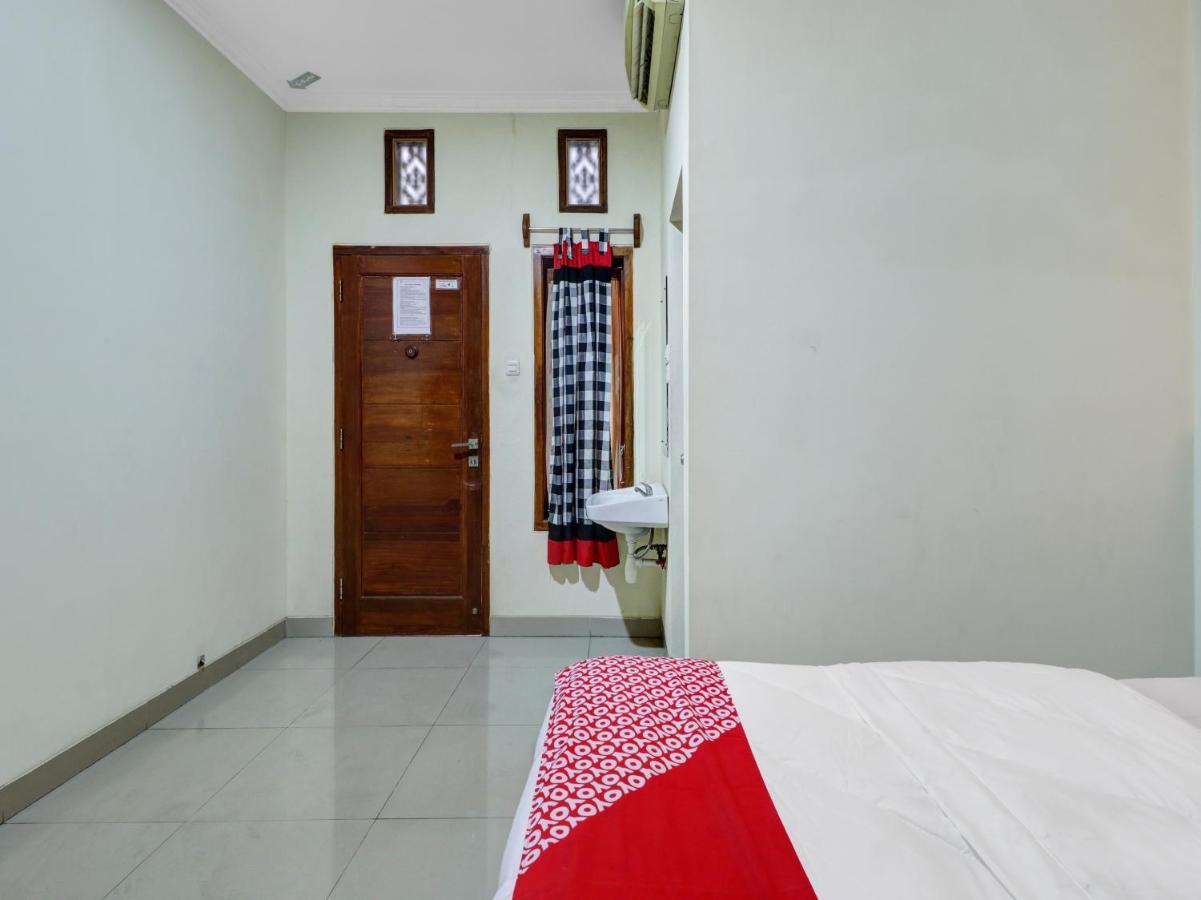 Oyo 90408 Hotel Horton Cirebon Extérieur photo