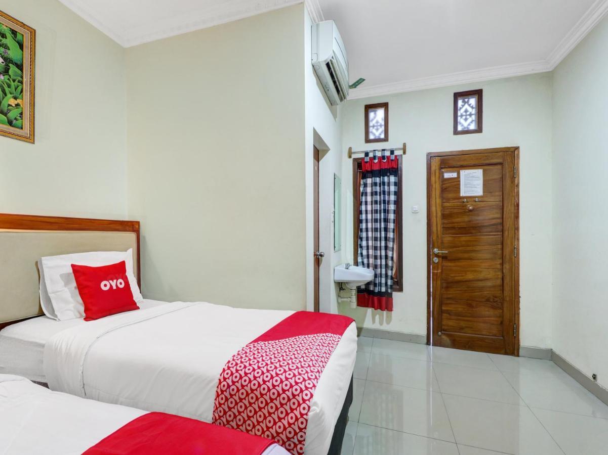 Oyo 90408 Hotel Horton Cirebon Extérieur photo